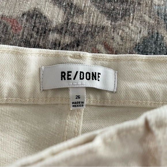 Redone 90s High Rise Crop Jeans Button Fly Size 26 Vintage White - Picture 14 of 16